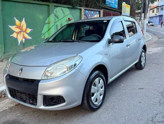 RENAULT SANDERO 1.0 AUTHENTIQUE 16V FLEX 4P MANUAL RENAULT SANDERO 1.0 AUTHENTIQUE 16V FLEX 4P MANUAL